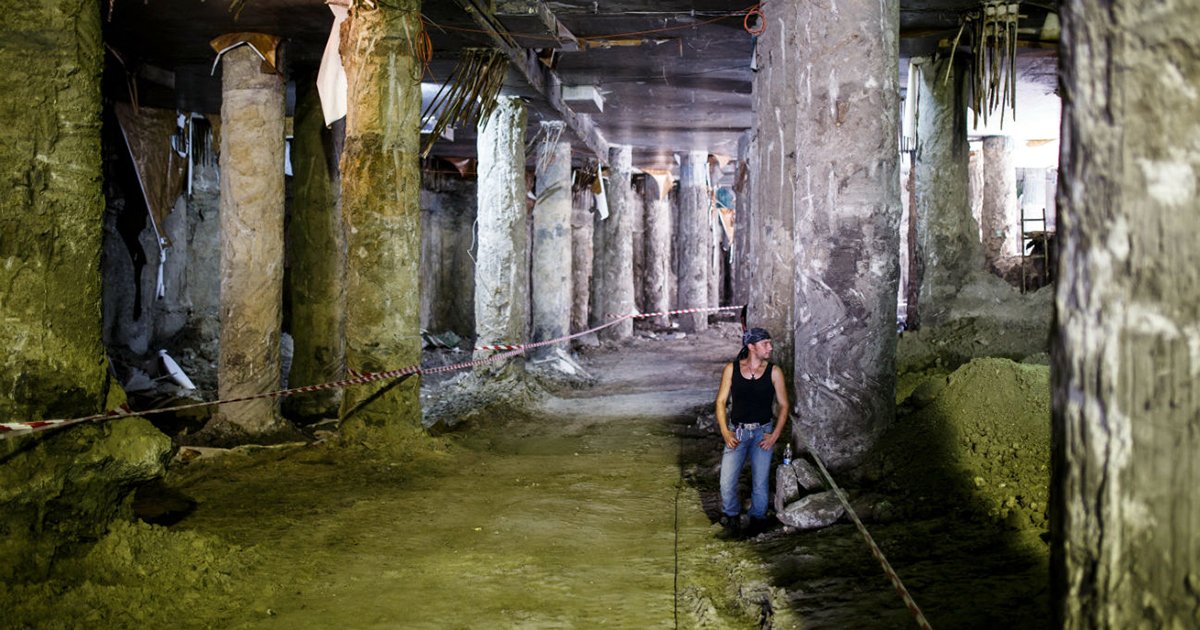 Фото: Вирішальна битва за Поштову: кияни проти завгоспа Януковича - за кого Київрада?