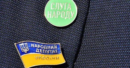 Київські мажоритарники від “Слуги народу”: хто на чому їздить і як заробляє