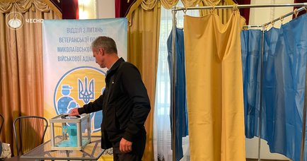 Від одностайного рішення до боротьби за кожен голос: як обирали делегатів на Миколаївщині та Вінниччині