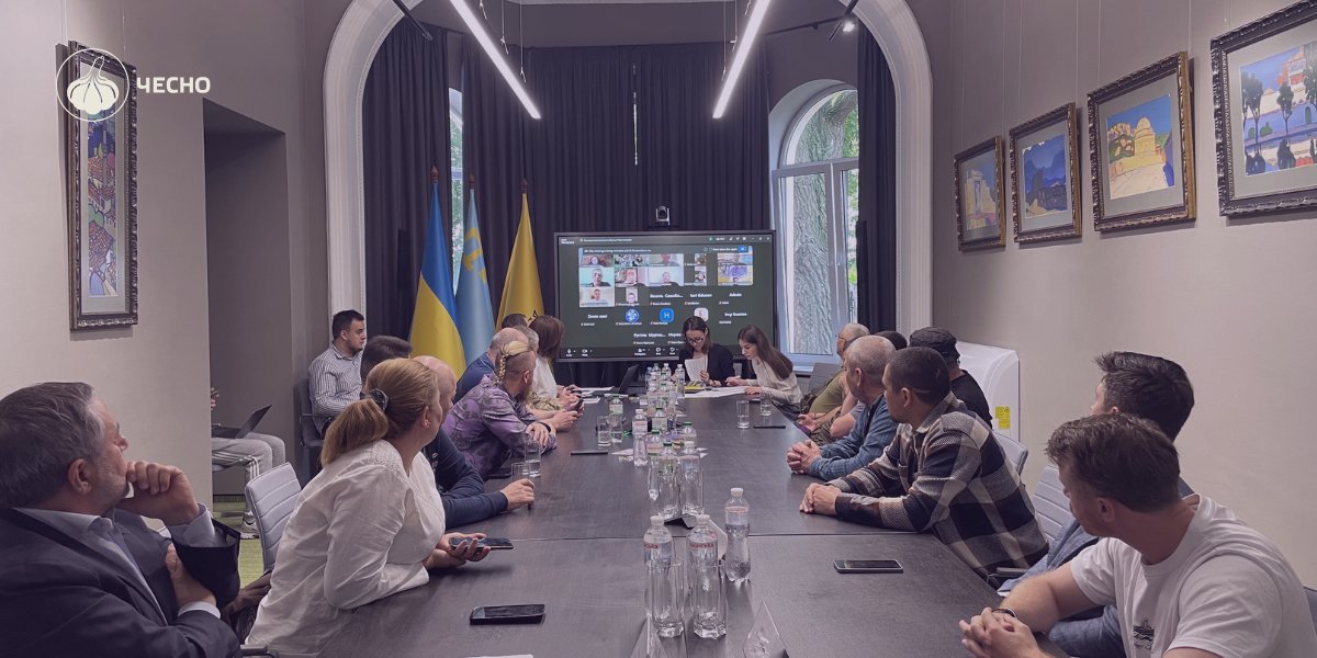 Фото: Представники Криму не змогли з першого разу обрати делегата до Ради ветеранів